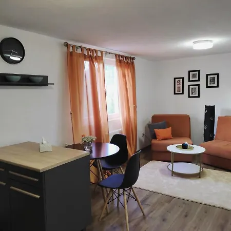 アパート Dream トゥズラ